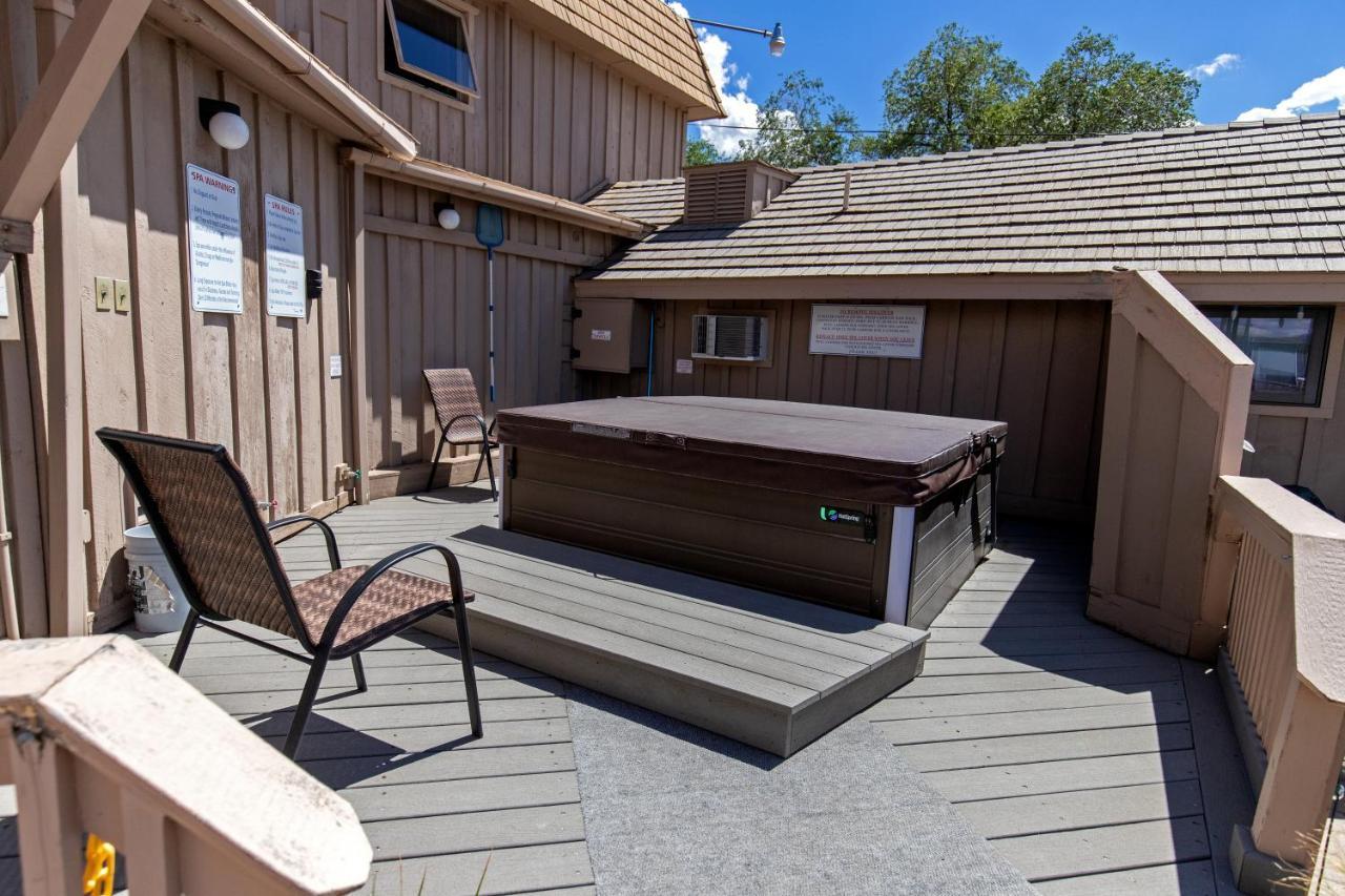 Woodland Motel Salida Extérieur photo