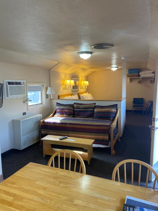 Woodland Motel Salida Extérieur photo