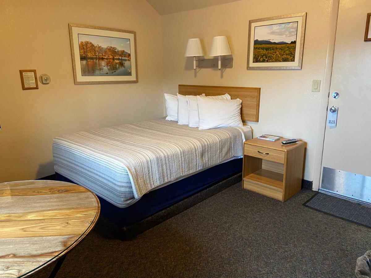 Woodland Motel Salida Extérieur photo
