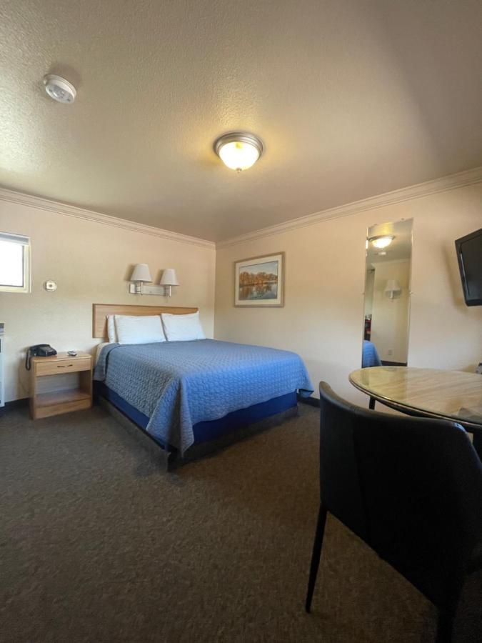 Woodland Motel Salida Extérieur photo